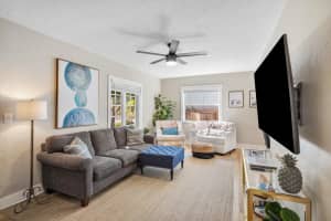 215 S Palmway, Lake Worth Beach, FL 33460, Lake Worth Beach, FL 33460 - MLS#B26003867