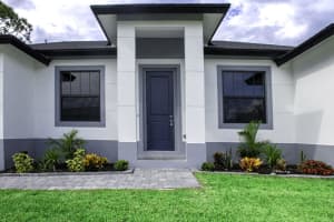 15633 Lakeland Circle, Port Charlotte, FL 33981 - MLS#B26003869