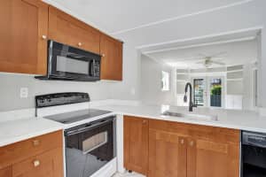 10585 Royal Palm Boulevard, Coral Springs, FL 33065 - MLS#B26003900