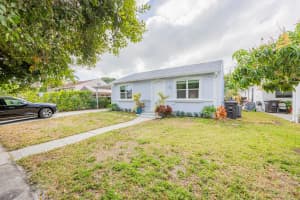 730 Winters Street, West Palm Beach, FL 33405 - MLS#B26003901