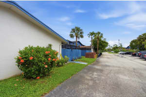 4702 Holly Lake Drive, Greenacres, FL 33463 - MLS#B26003906