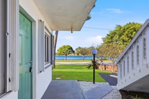 2004 Lake Osborne Drive, Lake Worth Beach, FL 33461 - MLS#B26003979