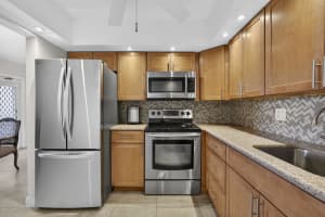 361 Wellington J, West Palm Beach, FL 33417, West Palm Beach, FL 33417 - MLS#B26004035