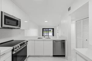 510 W Park Drive 104-3, Miami, Fl 33172, Miami