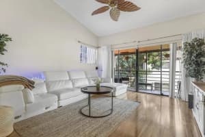 12 V�a De Casas Sur Apt 203, Boynton Beach, FL 33426, Boynton Beach, FL 33426 - MLS#B26004128