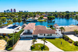 2416 22nd Terrace, Fort Lauderdale, FL 33305 Sold 04/30/26