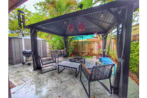 10180 Cypress Court, Pembroke Pines, FL 33026 - MLS#B26004135