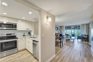 9501 Seagrape Drive, Davie, FL 33324 - MLS#B26004146