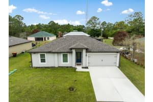 8275 105th Court, Vero Beach, FL 32967 - MLS#B26004175