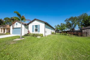 226 Milburn Circle, Port Saint Lucie, FL 34953 - MLS#B26004198