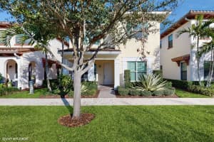 2098 Dickens Terrace, Palm Beach Gardens, FL 33418 - MLS#B26004216