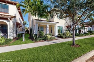 2098 Dickens Terrace, Palm Beach Gardens, FL 33418 - MLS#B26004216