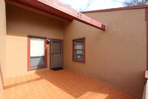 22 Walcott Drive, Boynton Beach, FL 33426 - MLS#B26004232