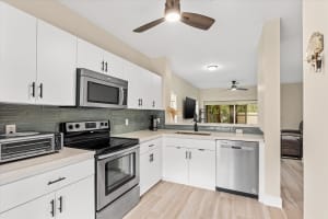 238 122nd Terrace, Pembroke Pines, FL 33025 - MLS#B26004250