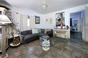 220 Lucerne Avenue, Lake Worth Beach, FL 33460 - MLS#B26004291