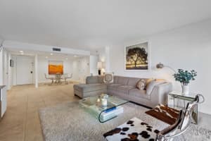 5000 Ocean Boulevard, Fort Lauderdale, FL 33308 - MLS#B26004321