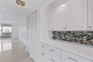 2841 Somerset Drive, Lauderdale Lakes, FL 33311 - MLS#B26004333