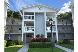 11 Colonial Club Drive, Boynton Beach, FL 33435 - MLS#B26004343