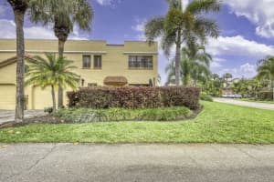 44 Uno Lago Drive, North Palm Beach, FL 33408 - MLS#B26004357