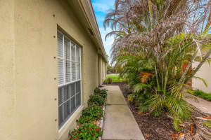 9866 Eastbrook Circle, Port Saint Lucie, FL 34987 - MLS#B26004373