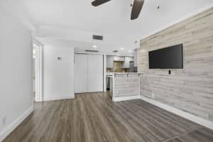 612 Executive Center Drive, West Palm Beach, FL 33401 - MLS#B26004402