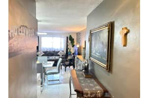 515 Crescent Drive, Hollywood, FL 33021 - MLS#B26004498