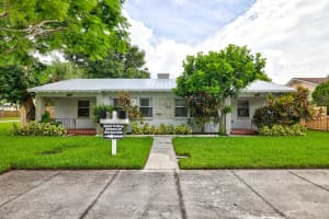 127 10th Street, Fort Pierce, FL 34950 - MLS#B26004526