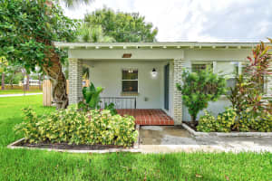127 10th Street, Fort Pierce, FL 34950 - MLS#B26004526