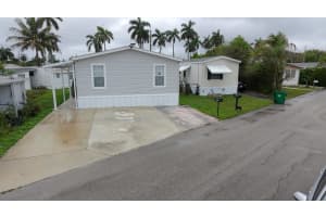 8516 17th Court, Davie, FL 33324 - MLS#B26004544