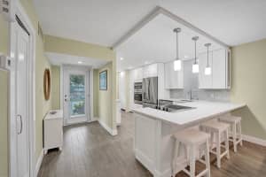 3145 48th Court, Lighthouse Point, FL 33064 - MLS#B26004581