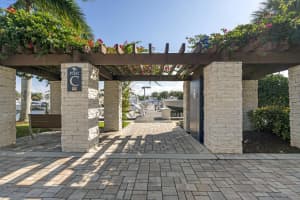 8404 Chapman Oak Court, Palm Beach Gardens, FL 33410 - MLS#B26004623