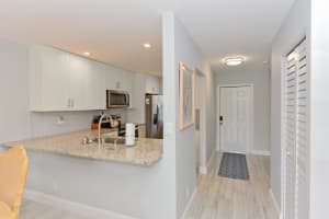 342 Lake Evelyn Drive, West Palm Beach, FL 33411 - MLS#B26004628