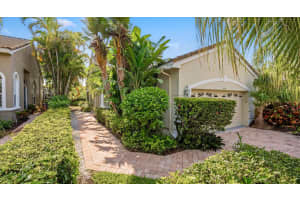 4681 Carlton Golf Drive, Lake Worth, FL 33449 - MLS#B26004629