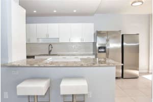 19355 Turnberry Way, Miami, FL 33180 - MLS#B26004701