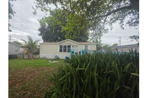 13310 6th Court, Davie, FL 33325 - MLS#B26004757