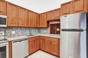 1055 Country Club Drive, Margate, FL 33063 - MLS#B26004758