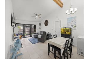 2331 Peach Court, Pembroke Pines, FL 33026 - MLS#B26004845