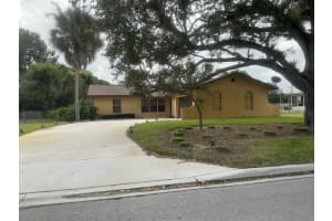 2207 Avenue O, Fort Pierce, FL 34950, Fort Pierce, FL 34950 - MLS#B26004885