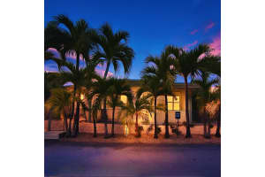 2285 136th Lane, North Miami Beach, FL 33181 - MLS#B26004892