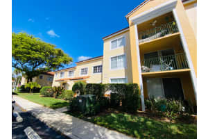 107 Yacht Club Way, Hypoluxo, FL 33462 - MLS#B26004940