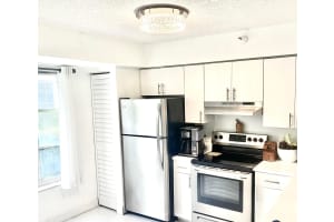 107 Yacht Club Way, Hypoluxo, FL 33462 - MLS#B26004940