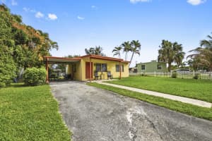 291 Tulip Tree Drive, Lantana, FL 33462 - MLS#B26005025