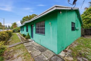 4901 Spruce Avenue, West Palm Beach, FL 33407 - MLS#B26005027