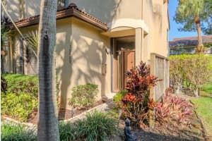 10527 10th Street, Plantation, FL 33322 - MLS#B26005034