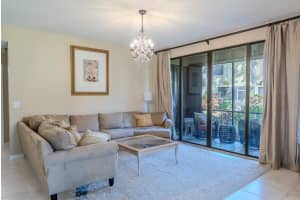 10527 10th Street, Plantation, FL 33322 - MLS#B26005034