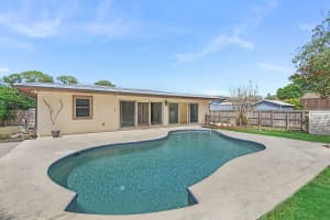 542 La Brea Avenue, Port Saint Lucie, FL 34983 - MLS#B26005041