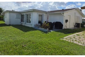 4504 43rd Terrace, Tamarac, FL 33319 - MLS#B26005117