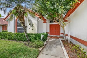 2453 Stonegate Drive, Wellington, FL 33414 - MLS#B26005119