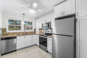 2010 Federal Highway, Boynton Beach, FL 33435 - MLS#B26005145