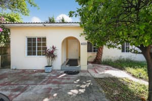 2131 Biarritz Drive, Miami Beach, FL 33141 - MLS#B26005156
